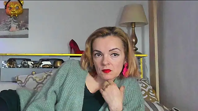 Snapshot of KateConner chatting on 03-19-25, 10:53 KateConner online show from 03-19-25, 10:53