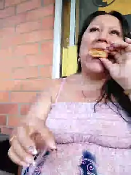 Snapshot of Brenda_Berck_ chatting on 02-11-25, 10:07 Brenda Berck online show from 02-11-25, 10:07