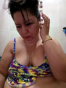 Snapshot of Brenda_Berck_ chatting on 10-30-25, 01:01 Brenda Berck online show from 10-30-25, 01:01