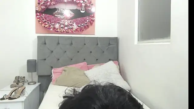 Snapshot of kirajohnson chatting on 02-20-26, 11:11 kirajohnson online show from 02-20-26, 11:11