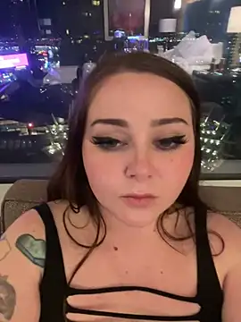 Kira tattoo online show from 02-22-25, 04:18