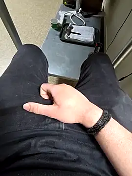 Snapshot of vikki432 chatting on 02-23-26, 10:07 vikki432 online show from 02-23-26, 10:07