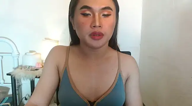 Snapshot of JustineBIGCUM chatting on 12-12-24, 05:31 JustineBIGCUM online show from 12-12-24, 05:31