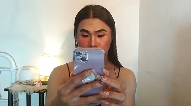 Snapshot of JustineBIGCUM chatting on 12-22-24, 06:39 JustineBIGCUM online show from 12-22-24, 06:39