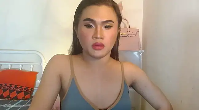 Snapshot of JustineBIGCUM chatting on 02-05-25, 10:19 JustineBIGCUM online show from 02-05-25, 10:19