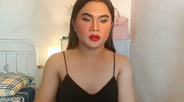 Snapshot of JustineBIGCUM chatting on 02-19-25, 03:39 JustineBIGCUM online show from 02-19-25, 03:39