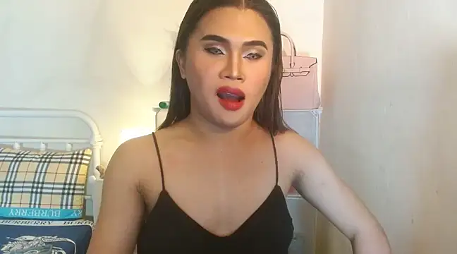 Snapshot of JustineBIGCUM chatting on 02-21-25, 04:07 JustineBIGCUM online show from 02-21-25, 04:07