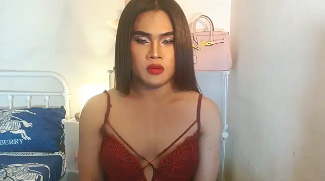 Snapshot of JustineBIGCUM chatting on 02-25-25, 01:39 JustineBIGCUM online show from 02-25-25, 01:39