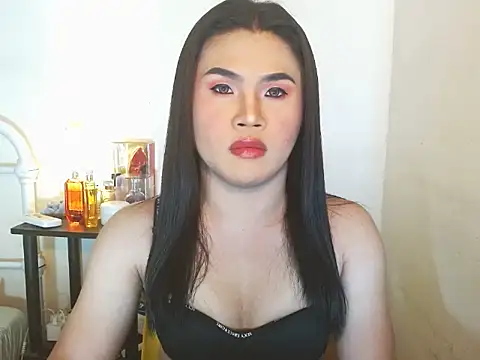 Snapshot of JustineBIGCUM chatting on 10-12-25, 08:24 JustineBIGCUM online show from 10-12-25, 08:24