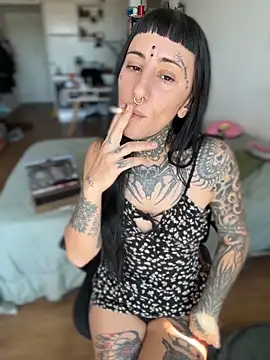 Snapshot of samisamsx chatting on 10-13-25, 05:13 samisamsx online show from 10-13-25, 05:13