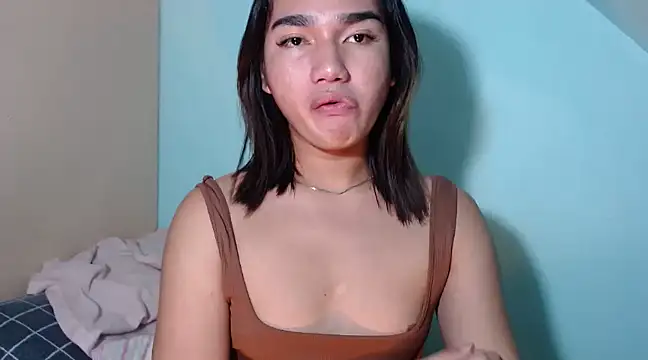 Snapshot of CasandraDiaz chatting on 03-04-25, 03:00 CasandraDiaz online show from 03-04-25, 03:00