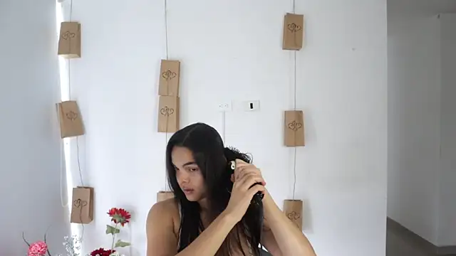  Vahos  online show from 02-12-25, 05:48