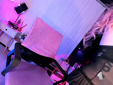 YOURGODDESSMONICA online show from 11-14-25, 06:01