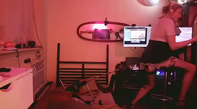 Mikela Alexa online show from 01-14-25, 03:32