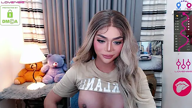 Fantacyoflove online show from 12-14-25, 10:58