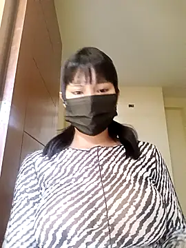 Snapshot of Latin_summer chatting on 02-04-25, 06:38 Latin summer online show from 02-04-25, 06:38