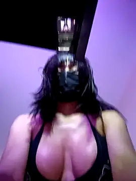 Snapshot of Latin_summer chatting on 03-01-25, 04:47 Latin summer online show from 03-01-25, 04:47