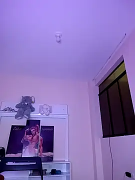 Snapshot of Latin_summer chatting on 03-10-25, 03:45 Latin summer online show from 03-10-25, 03:45