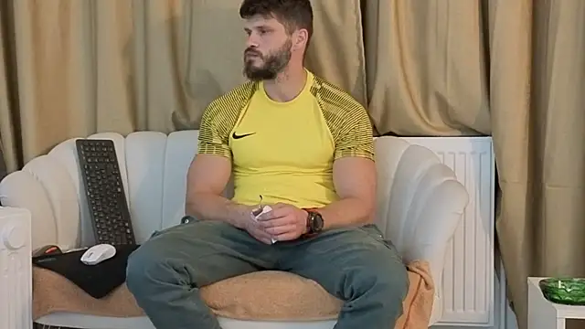 Snapshot of MauroTwin chatting on 11-06-25, 06:31 MauroTwin online show from 11-06-25, 06:31