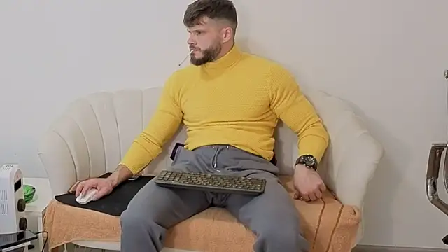 Snapshot of MauroTwin chatting on 11-12-25, 05:57 MauroTwin online show from 11-12-25, 05:57