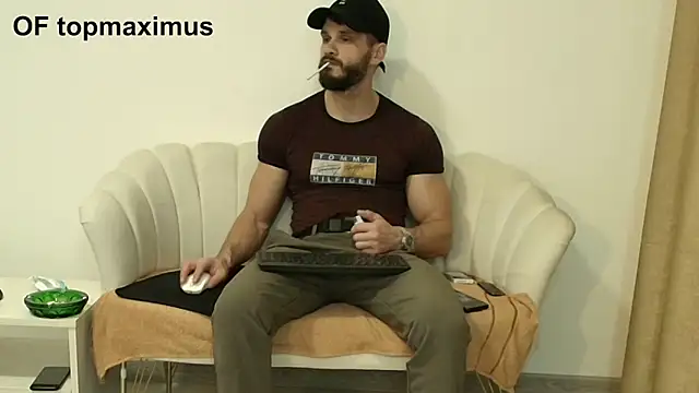 Snapshot of MauroTwin chatting on 11-25-25, 06:41 MauroTwin online show from 11-25-25, 06:41