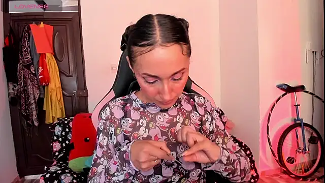 Snapshot of adrena_10 chatting on 02-21-26, 10:11 adrena 10 online show from 02-21-26, 10:11