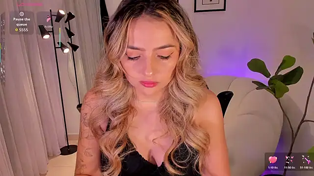 AmyWood online show from 02-14-26, 02:03