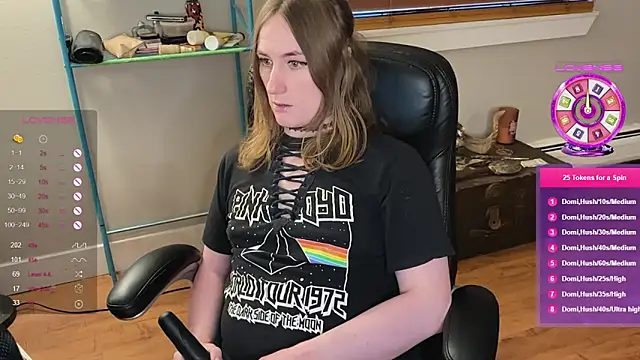 luluvaladon online show from 02-19-25, 12:14