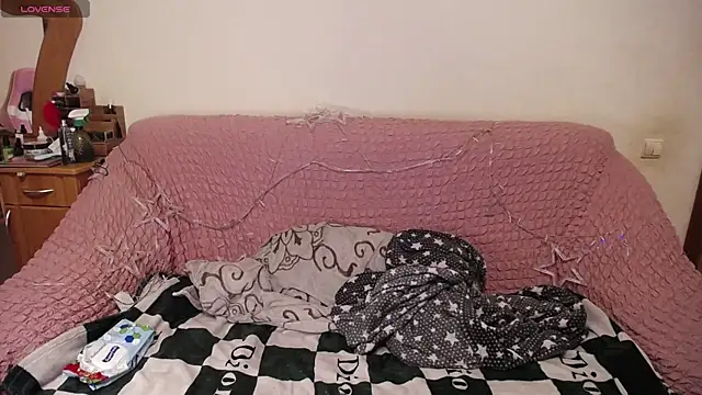 Snapshot of Wings_of_A_Butterfly chatting on 02-21-25, 10:59 Wings of A Butterfly online show from 02-21-25, 10:59