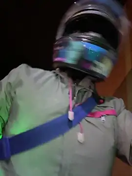 vaneelee online show from 11-16-25, 03:01