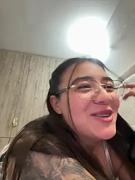 vaneelee online show from 11-25-25, 03:28