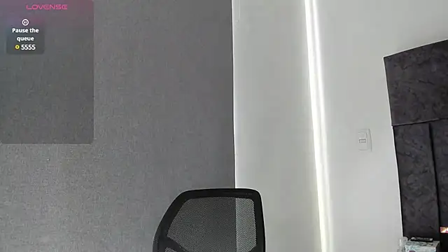 Snapshot of MarcellaGriffin chatting on 02-13-25, 08:13 MarcellaGriffin online show from 02-13-25, 08:13