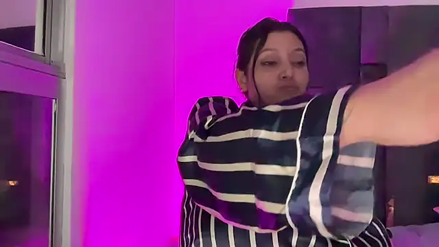 Snapshot of MarcellaGriffin chatting on 03-19-25, 07:29 MarcellaGriffin online show from 03-19-25, 07:29