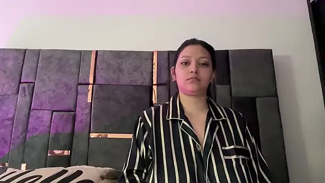 Snapshot of MarcellaGriffin chatting on 03-19-25, 03:40 MarcellaGriffin online show from 03-19-25, 03:40