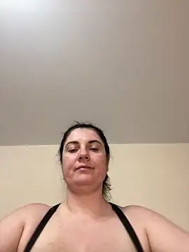 Snapshot of alisiaparril chatting on 03-21-25, 02:51 alisiaparril online show from 03-21-25, 02:51