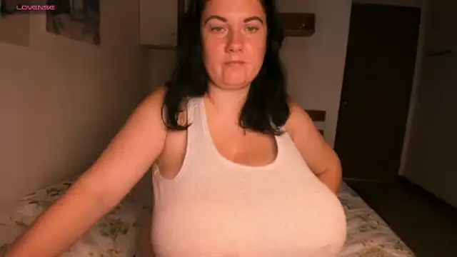 Snapshot of alisiaparril chatting on 11-23-25, 09:31 alisiaparril online show from 11-23-25, 09:31