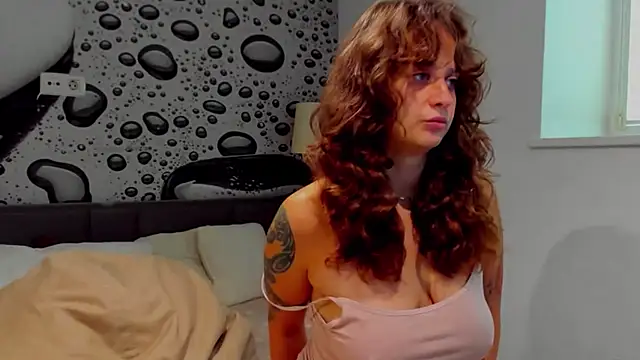 Snapshot of AlmaFancy chatting on 11-22-25, 06:56 AlmaFancy online show from 11-22-25, 06:56