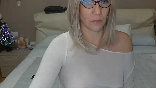 Snapshot of -K-- chatting on 12-09-24, 04:47 -K-- online show from 12-09-24, 04:47