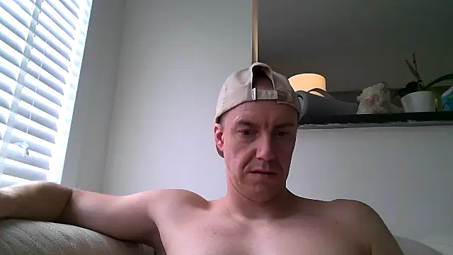 ploki2180 online show from 10-05-25, 01:09