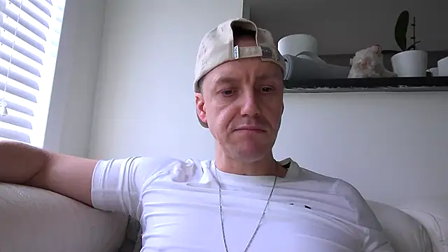 ploki2180 online show from 11-02-25, 02:52