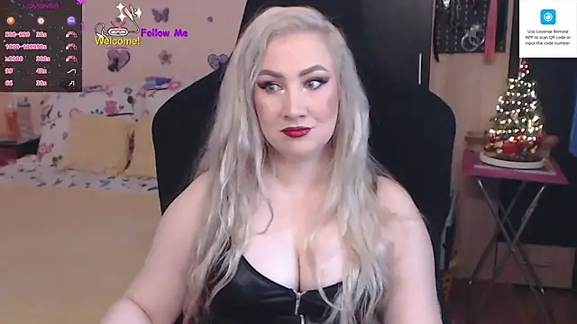 MissLexyGold online show from 12-22-24, 11:00