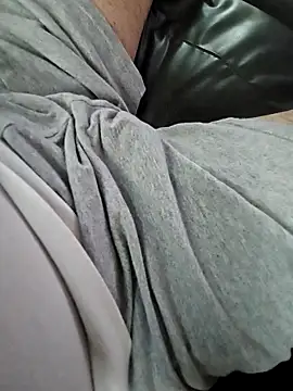 Snapshot of m6sp1 chatting on 03-04-26, 12:44 m6sp1 online show from 03-04-26, 12:44