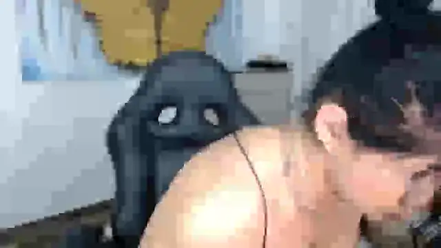 Snapshot of beautifulunna_ chatting on 09-24-25, 02:04 beautifulunna  online show from 09-24-25, 02:04