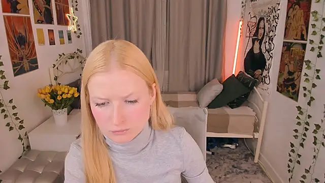 Laly Peach online show from 10-11-25, 04:38