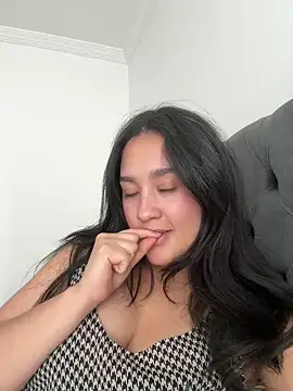 Nina lovi online show from 12-08-24, 09:30