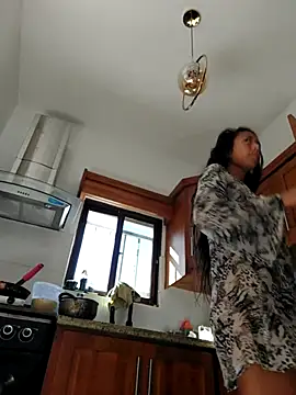 Luna-Natural online show from 02-16-26, 02:02