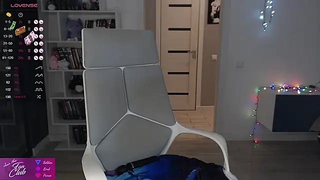 Snapshot of Emma_Bryan chatting on 03-14-25, 09:21 Emma Bryan online show from 03-14-25, 09:21