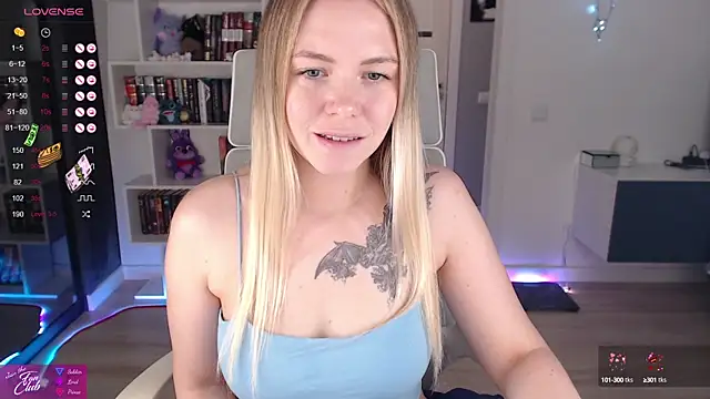 Snapshot of Emma_Bryan chatting on 09-19-25, 06:30 Emma Bryan online show from 09-19-25, 06:30