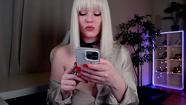 Queensy Sins online show from 03-27-26, 03:45