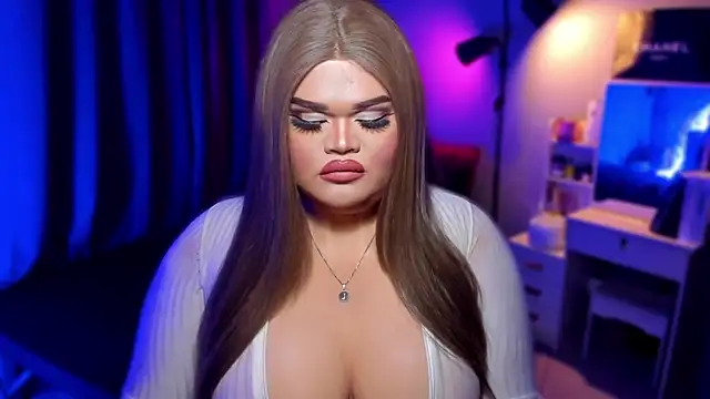 KarolinaThompson online show from 12-08-24, 01:13